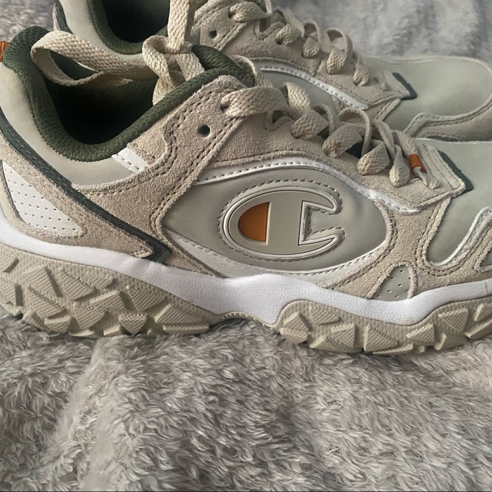 Champion shoes size 6Y